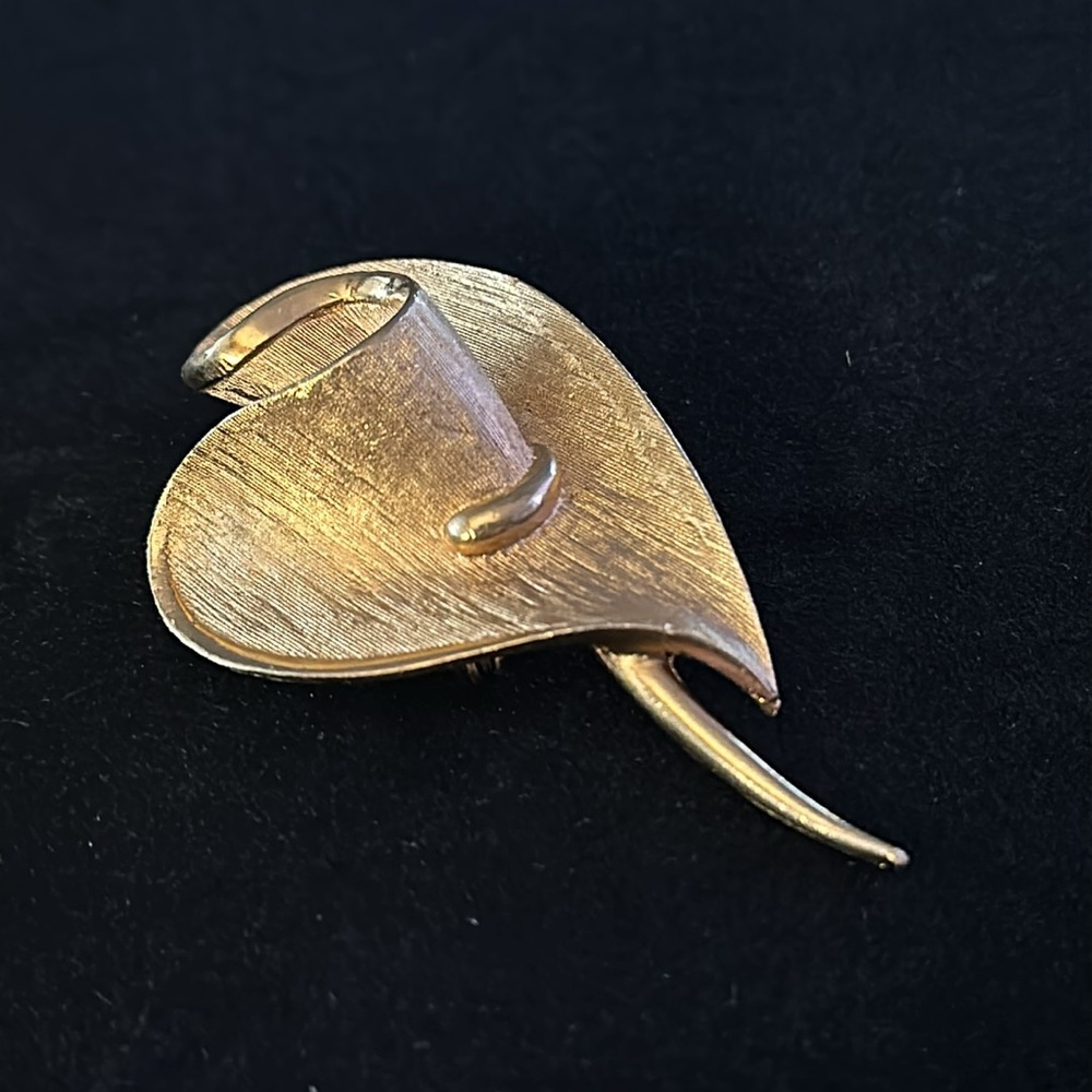 Vintage Gold Cora Pegasus Brooch